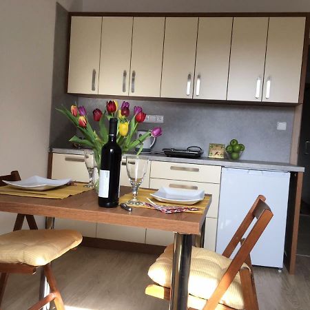 Apartman Dlouhe Strane Лоучна-над-Десноу Екстер'єр фото